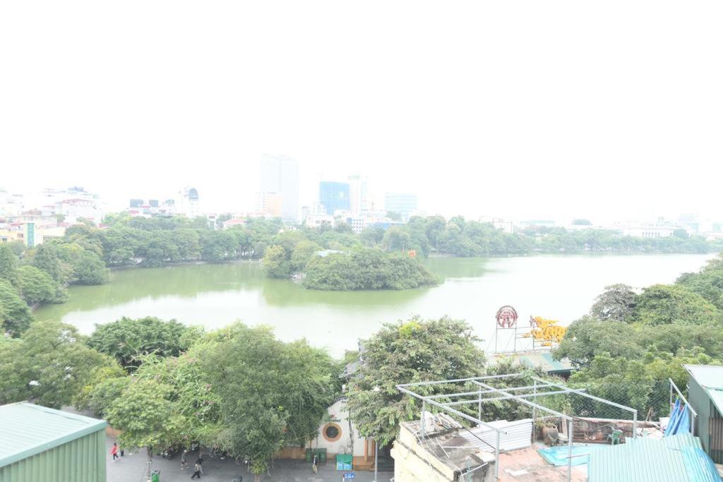 Hoan Kiem Lake View Hanoi Luaran gambar